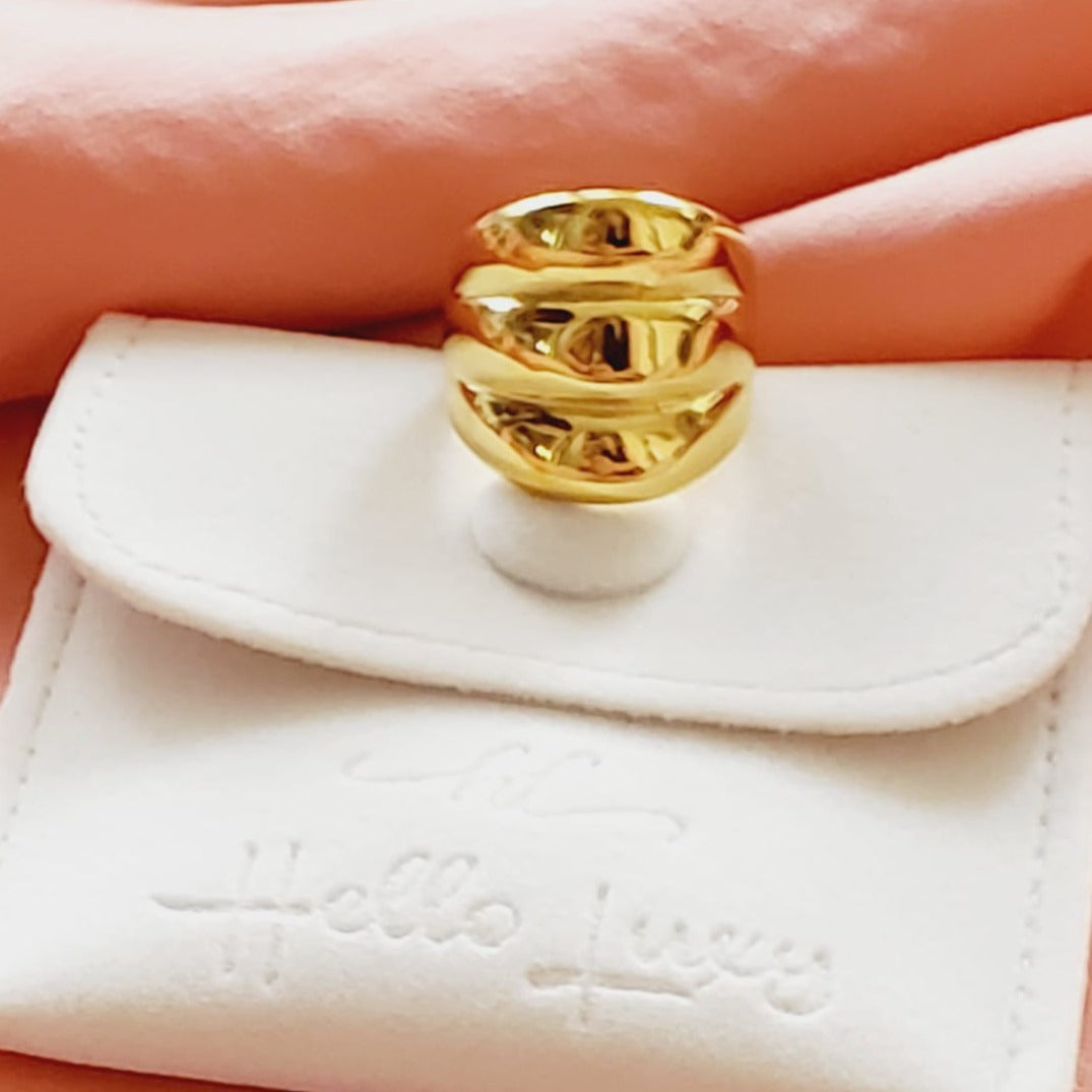 chunky gold ring, bold ring, chunky silver ring, cuban gold ring, cuban silver ring, high end ring, bold ring, water resistant ring, water resistant jewelry, sweat resistant ring, tarnish free ring, hypoallergenic ring, hey harper ring, ellie vail jewelry, she is golden jewelry, hello luxy jewelry, hello luxy, the views and co jewelry