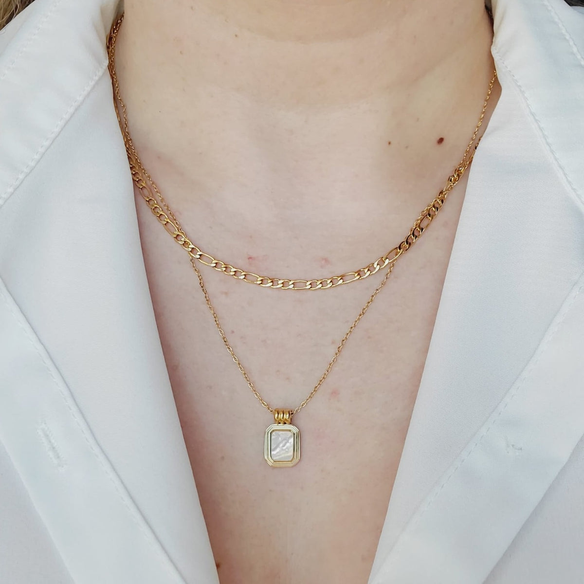 Minimalist chain, Gold filled Chain, Flat Gold Necklace, Snake Chain, Water resistant jewelry, water resistant Necklace, Water resistant bracelet, vintage jewelry, vintage jewelry, vintage necklace, 14k gold necklace, 14k gold jewelry, 14k gold necklace, fine jewelry, fine necklace, fine bracelet, snake gold necklace, bold necklace, bold jewelry, handmade jewelry, fine jewelry brand, white necklace, mother pearl necklace, white nacar necklace, hey harper jewelry, ellie vail jewelry,  hello luxy