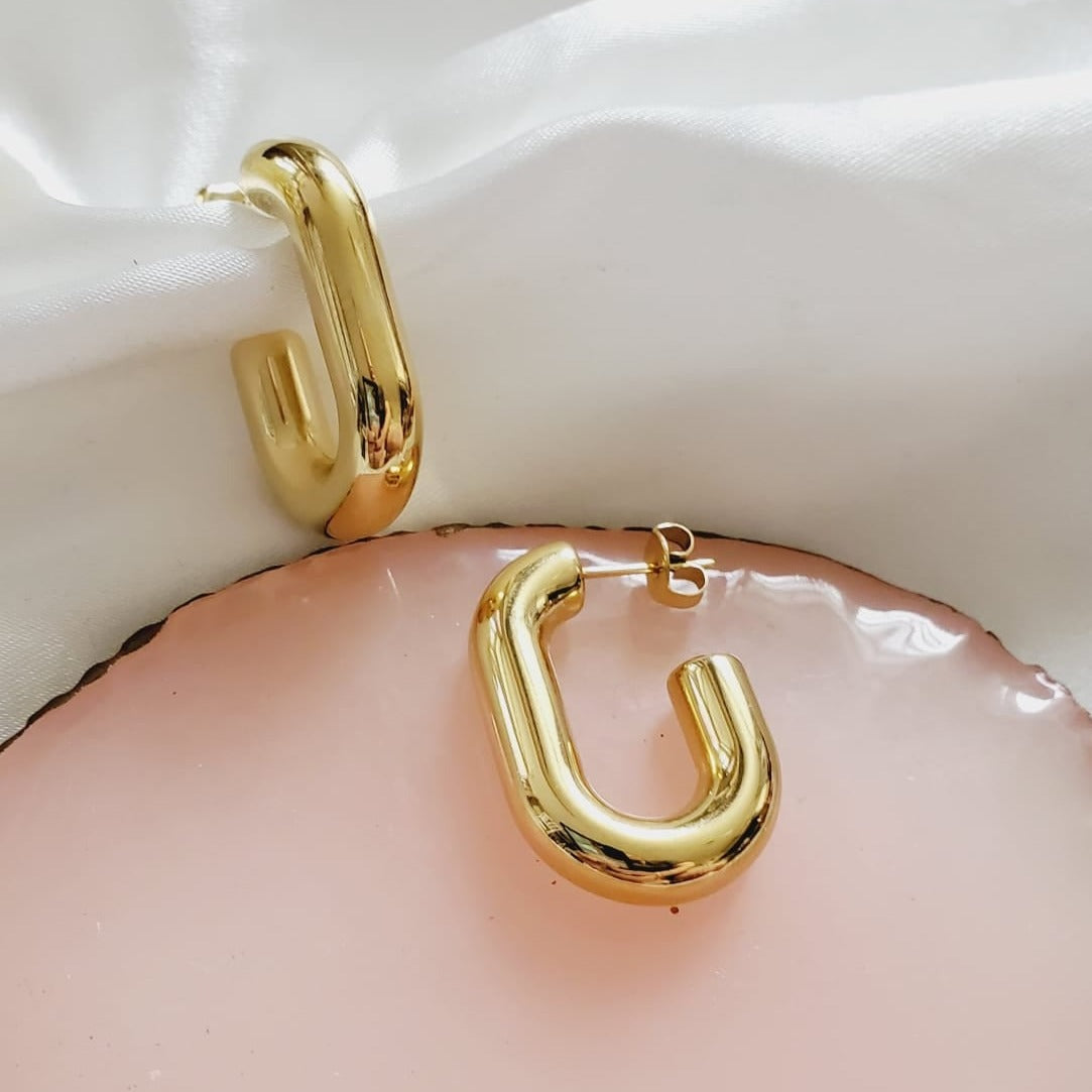 chunky earrings, thick gold hoop, gold hoop earrings, chunky gold hoop, hypoallergenic hoops, gold hoop earring, chunky hoops, small hoop earring, helloluxyjewelry, hoop earrings, croissant earrings, croissant hoops, gold filled hoops, twisted curved hoop, cuban rings, bold earrings, 18k gold earrings, water resistant earrings, bold earrings, bold hoops, chunky earrings, chunky hoops