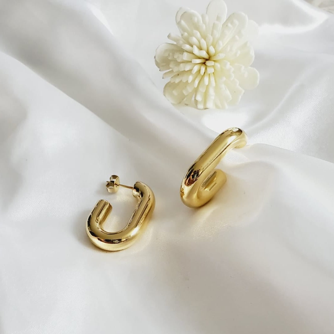 chunky earrings, thick gold hoop, gold hoop earrings, chunky gold hoop, hypoallergenic hoops, gold hoop earring, chunky hoops, small hoop earring, helloluxyjewelry, hoop earrings, croissant earrings, croissant hoops, gold filled hoops, twisted curved hoop, cuban rings, bold earrings, 18k gold earrings, water resistant earrings, chunky hoops, bold earrings