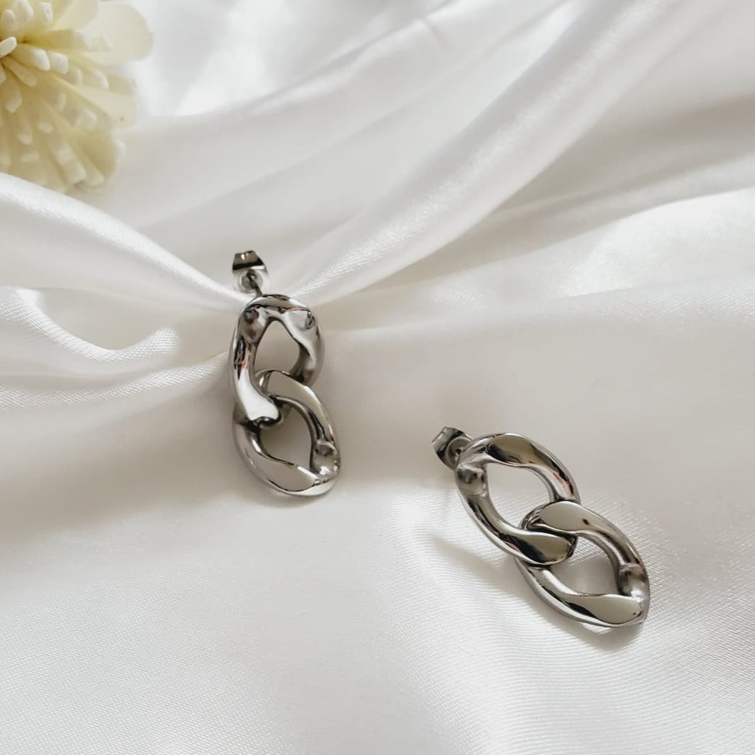 chunky earrings, thick gold hoop, gold hoop earrings, chunky gold hoop, hypoallergenic hoops, gold hoop earring, chunky hoops, small hoop earring, helloluxyjewelry, hoop earrings, croissant earrings, croissant hoops, gold filled hoops, twisted curved hoop, cuban rings, bold earrings, 18k gold earrings, water resistant earrings, silver cuban drop earrings, silver cuban earrings