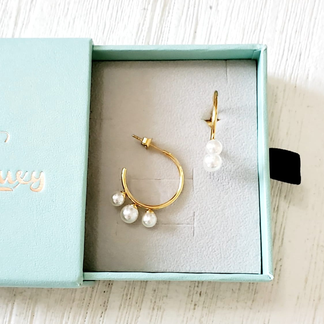 chunky earrings, thick gold hoop, gold hoop earrings, chunky gold hoop, hypoallergenic hoops, gold hoop earring, chunky hoops, small hoop earring, helloluxyjewelry, hoop earrings, croissant earrings, croissant hoops, gold filled hoops, twisted curved hoop, cuban rings, bold earrings, 18k gold earrings, water resistant earrings, Pearl earrings, Pearl hoops,