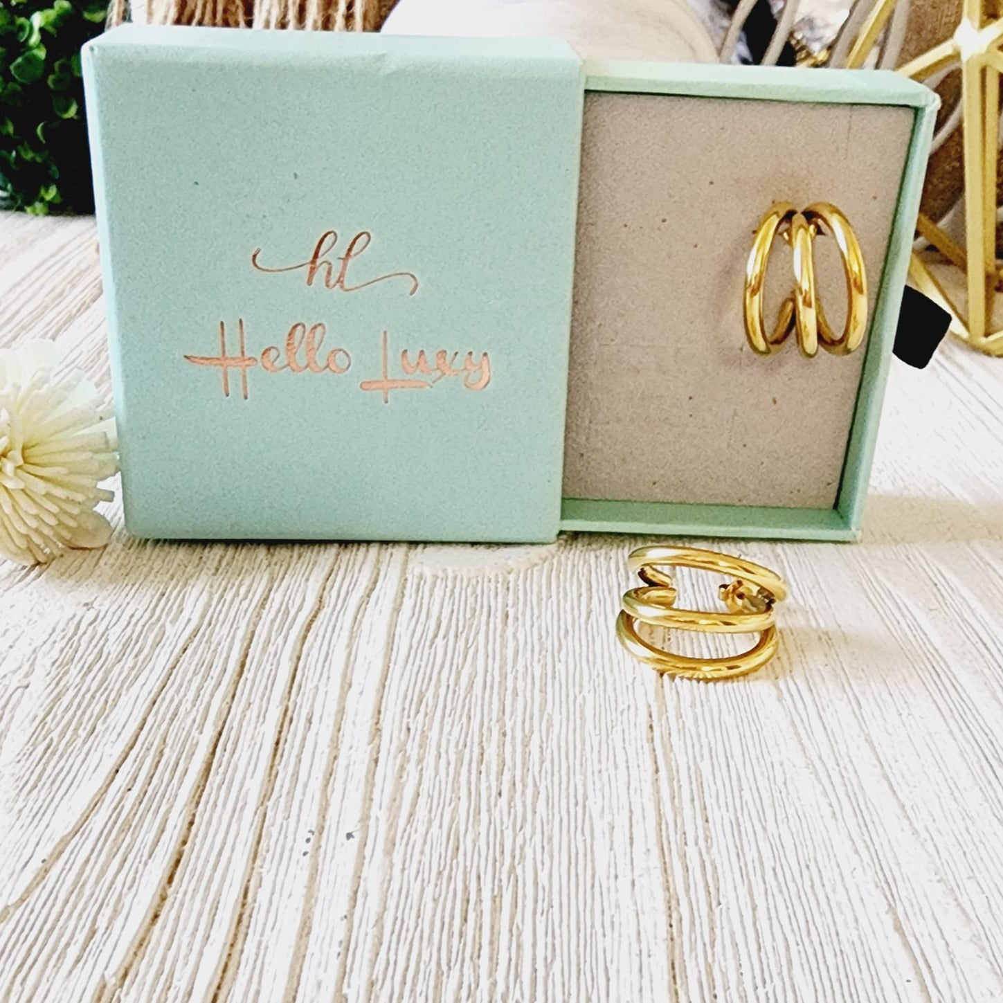 Water resistant gold hoops, tarnish free gold open hoops, Lightweight Chunky Open Hoops, 14k lightweight chunky hoops, 14k gold hoops, 14k Double tone hoops, 18k Gold Filled lightweight hoops, 18k Gold Filled hoops, classy gold hoops, bold gold hoops, chunky double tone hoops, chunky medium gold hoops, chunky medium double tone hoops, 