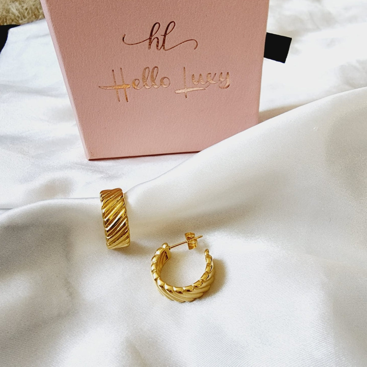 wide chunky earring, Water Resistant bold earrings, Water Resistant simple earrings, sweat resistant jewelry, water resistant minimalist jewelry, minimalist earrings, timeless gold earrings, waterproof earrings, stainless steel earrings, 18k gold plated simple earrings, 18k gold plated classy earrings, 18k gold filled earrings, gold vintage earrings, tarnish free earrings, stackable earrings, gold stackable earrings, tarnish free jewelry, dainty abstract earrings, dainty chunky earrings, minimalist hoops