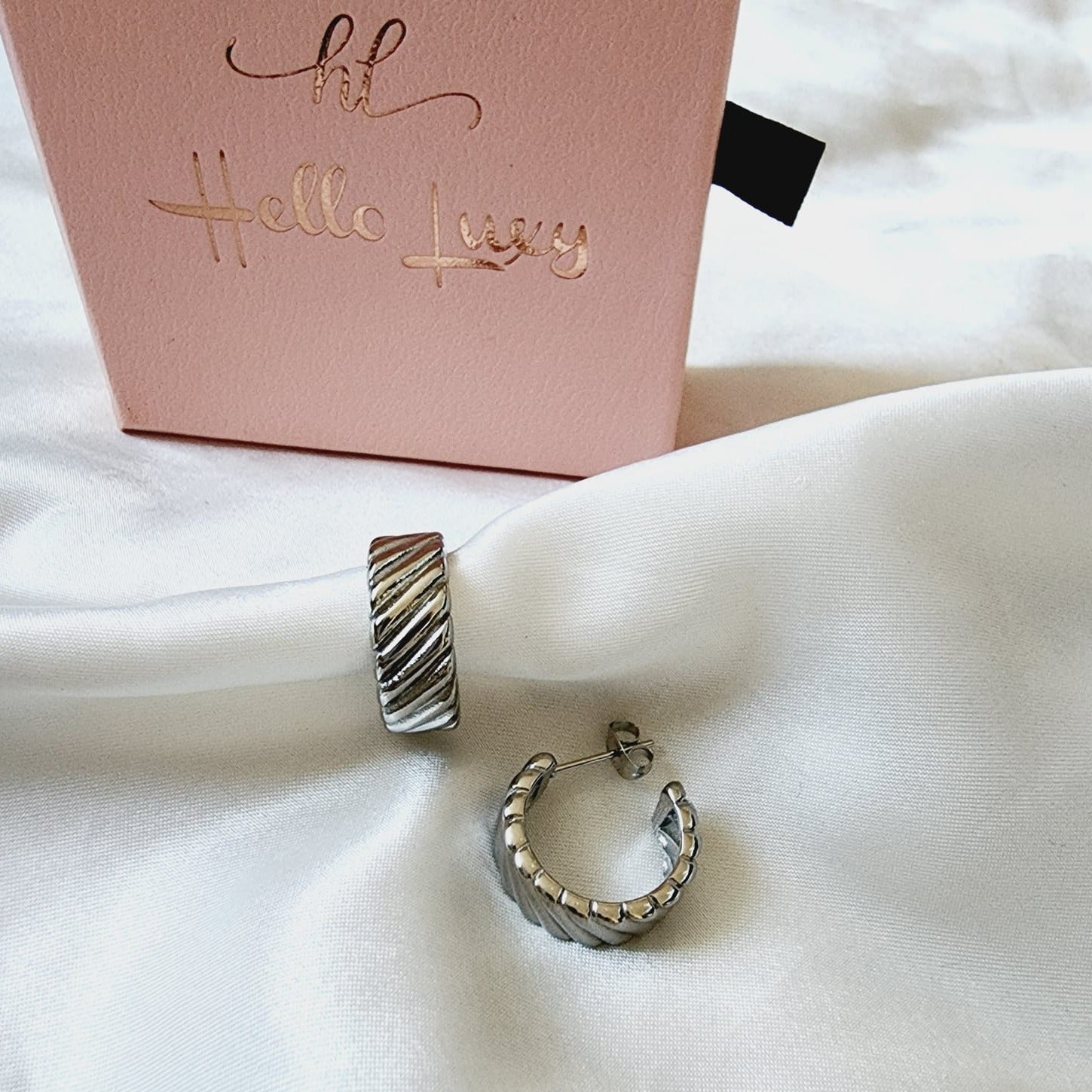 wide chunky earring, Water Resistant bold earrings, Water Resistant simple earrings, sweat resistant jewelry, water resistant minimalist jewelry, minimalist earrings, timeless gold earrings, waterproof earrings, stainless steel earrings, 18k gold plated simple earrings, 18k gold plated classy earrings, 18k gold filled earrings, gold vintage earrings, tarnish free earrings, stackable earrings, gold stackable earrings, tarnish free jewelry, dainty abstract earrings, dainty chunky earrings, minimalist hoops