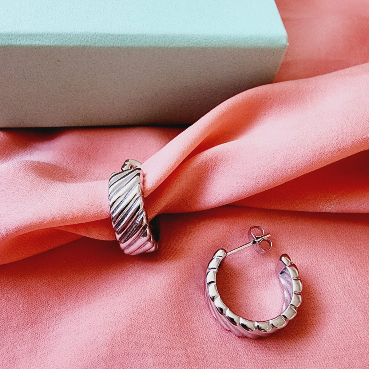 wide chunky earring, Water Resistant bold earrings, Water Resistant simple earrings, sweat resistant jewelry, water resistant minimalist jewelry, minimalist earrings, timeless gold earrings, waterproof earrings, stainless steel earrings, 18k gold plated simple earrings, 18k gold plated classy earrings, 18k gold filled earrings, gold vintage earrings, tarnish free earrings, stackable earrings, gold stackable earrings, tarnish free jewelry, dainty abstract earrings, dainty chunky earrings, minimalist hoops