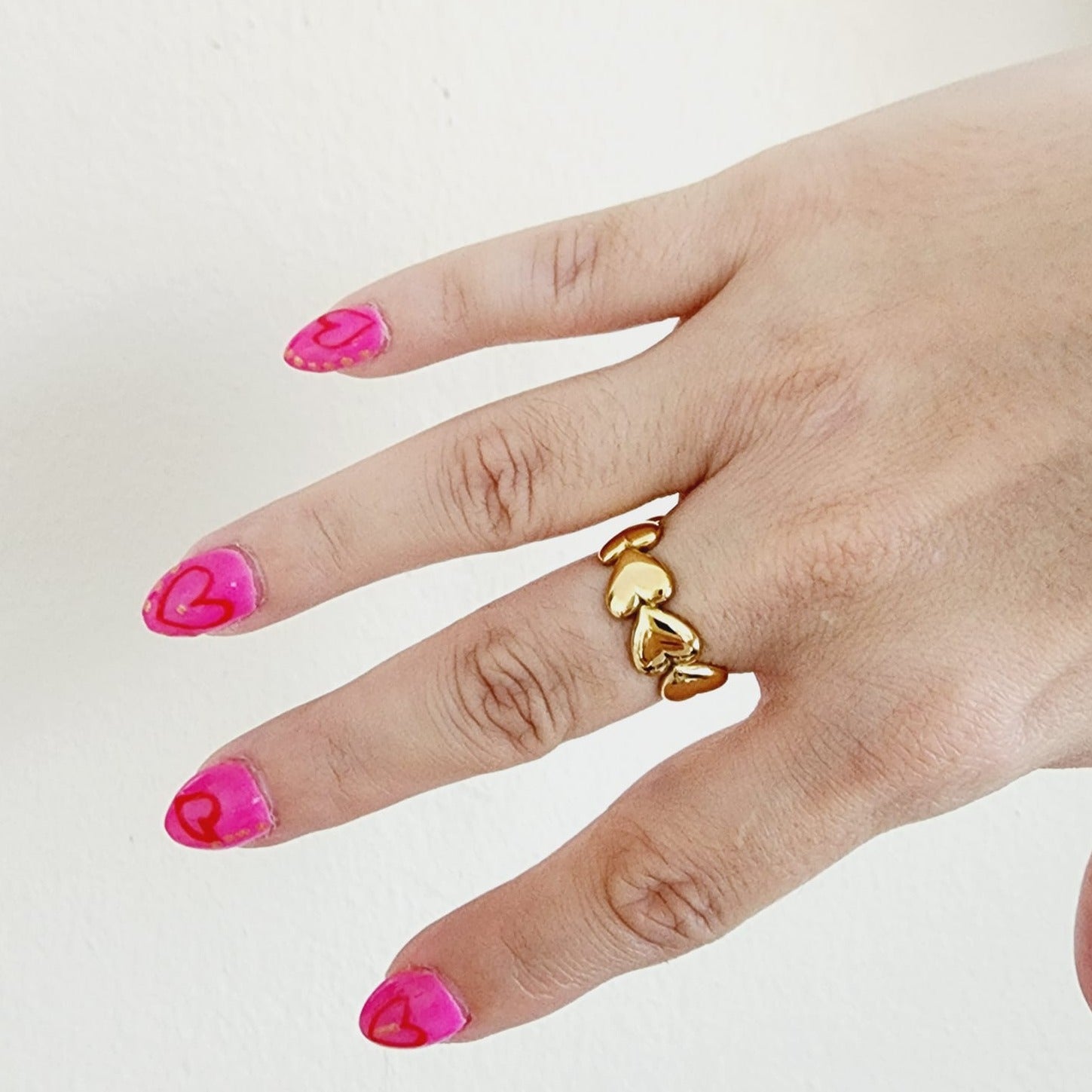 heart ring, chunky heart ring, promise ring, bold heart ring, valentine gift, jewelry gift for valentines, love ring, love jewelry, gift for wife, gift for friend, friendship gifts, self love ring, amor propio anillo, anillo de corazon, waterproof ring, waterproof jewelry, timeless jewelry, timeless ring, gift for girlfriend, soulmate ring, elegant ring, classy ring, dainty ring, everyday ring, must have ring, must have jewelry