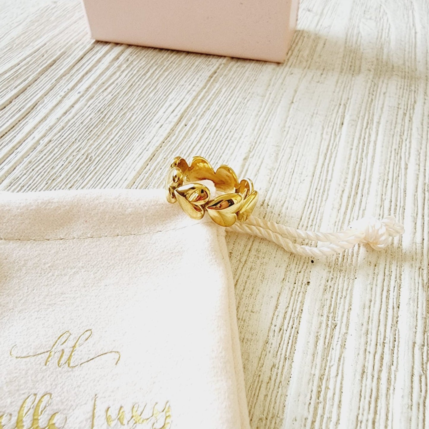heart ring, chunky heart ring, promise ring, bold heart ring, valentine gift, jewelry gift for valentines, love ring, love jewelry, gift for wife, gift for friend, friendship gifts, self love ring, amor propio anillo, anillo de corazon, waterproof ring, waterproof jewelry, timeless jewelry, timeless ring, gift for girlfriend, soulmate ring, elegant ring, classy ring, dainty ring, everyday ring, must have ring, must have jewelry