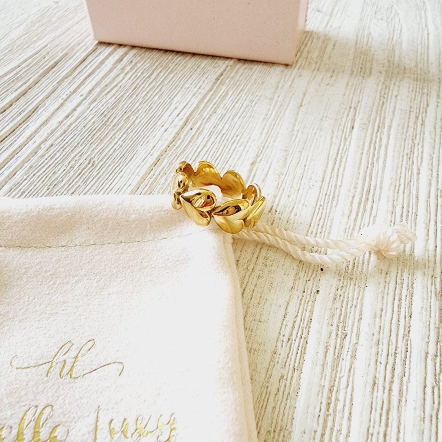 heart ring, chunky heart ring, promise ring, bold heart ring, valentine gift, jewelry gift for valentines, love ring, love jewelry, gift for wife, gift for friend, friendship gifts, self love ring, amor propio anillo, anillo de corazon, waterproof ring, waterproof jewelry, timeless jewelry, timeless ring, gift for girlfriend, soulmate ring, elegant ring, classy ring, dainty ring, everyday ring, must have ring, must have jewelry