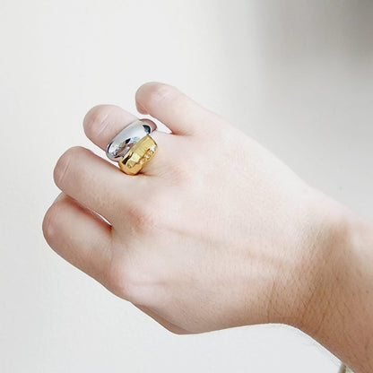 double tone ring, chunky silver and gold ring, promise ring, bold double tone ring, valentine gift, jewelry gift for valentines, love ring, love jewelry, gift for wife, gift for friend, friendship gifts, self love ring, amor propio anillo, anillo de corazon, waterproof ring, waterproof jewelry, timeless jewelry, timeless ring, gift for girlfriend, soulmate ring, elegant ring, classy ring, dainty ring, everyday ring, must have ring, must have jewelry