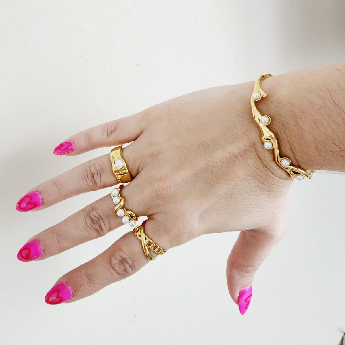 Pearl Gold Ring, Elegant Ring, Wavy ring, trendy pearl waterproof ring, Water Resistant ring, waterproof ring, tarnish free gold ring, 18k gold plated and pearl ring, baroque ring, thick pearl gold ring, Pearl ring, Minimalist ring,Thin ring , Mother Pearl ring, Simple ring, stacking ring, gift for her, Dainty ring, Shiny ring, Classy Pearl Ring, baroque 18 gold ring, pearl bold ring, pearl statement gold ring, pearl chunky ring, Nacar Gold Ring