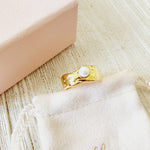 Pearl Gold Ring, Elegant Ring, Wavy ring, trendy pearl waterproof ring, Water Resistant ring, waterproof ring, tarnish free gold ring, 18k gold plated and pearl ring, baroque ring, thick pearl gold ring, Pearl ring, Minimalist ring,Thin ring , Mother Pearl ring, Simple ring, stacking ring, gift for her, Dainty ring, Shiny ring, Classy Pearl Ring, baroque 18 gold ring, pearl bold ring, pearl statement gold ring, pearl chunky ring, Nacar Gold Ring