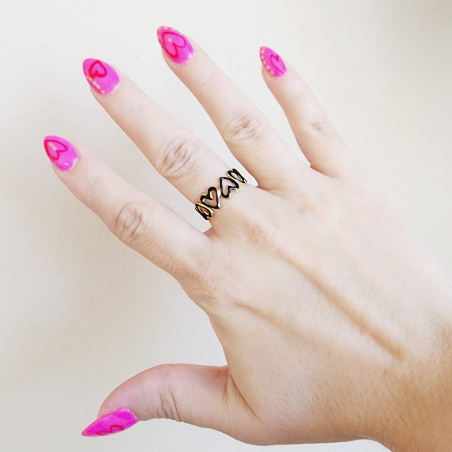 black heart ring, adjustable black ring, adjustable heart ring, unique style, heart jewelry, statement ring, heart ring, chunky heart ring, promise ring, bold heart ring, valentine gift, jewelry gift for valentines, love ring, love jewelry, gift for wife, gift for friend, friendship gifts, self love ring, amor propio anillo, anillo de corazon, waterproof ring, waterproof jewelry, timeless jewelry, timeless ring, gift for girlfriend, soulmate ring, classy ring, dainty ring, everyday ring, must have ring