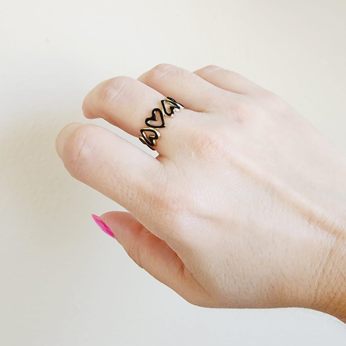 black heart ring, adjustable black ring, adjustable heart ring, unique style, heart jewelry, statement ring, heart ring, chunky heart ring, promise ring, bold heart ring, valentine gift, jewelry gift for valentines, love ring, love jewelry, gift for wife, gift for friend, friendship gifts, self love ring, amor propio anillo, anillo de corazon, waterproof ring, waterproof jewelry, timeless jewelry, timeless ring, gift for girlfriend, soulmate ring, classy ring, dainty ring, everyday ring, must have ring