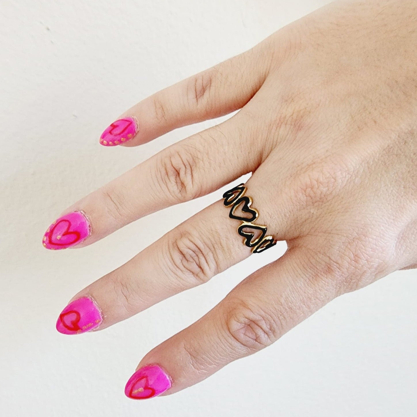 black heart ring, adjustable black ring, adjustable heart ring, unique style, heart jewelry, statement ring, heart ring, chunky heart ring, promise ring, bold heart ring, valentine gift, jewelry gift for valentines, love ring, love jewelry, gift for wife, gift for friend, friendship gifts, self love ring, amor propio anillo, anillo de corazon, waterproof ring, waterproof jewelry, timeless jewelry, timeless ring, gift for girlfriend, soulmate ring, classy ring, dainty ring, everyday ring, must have ring
