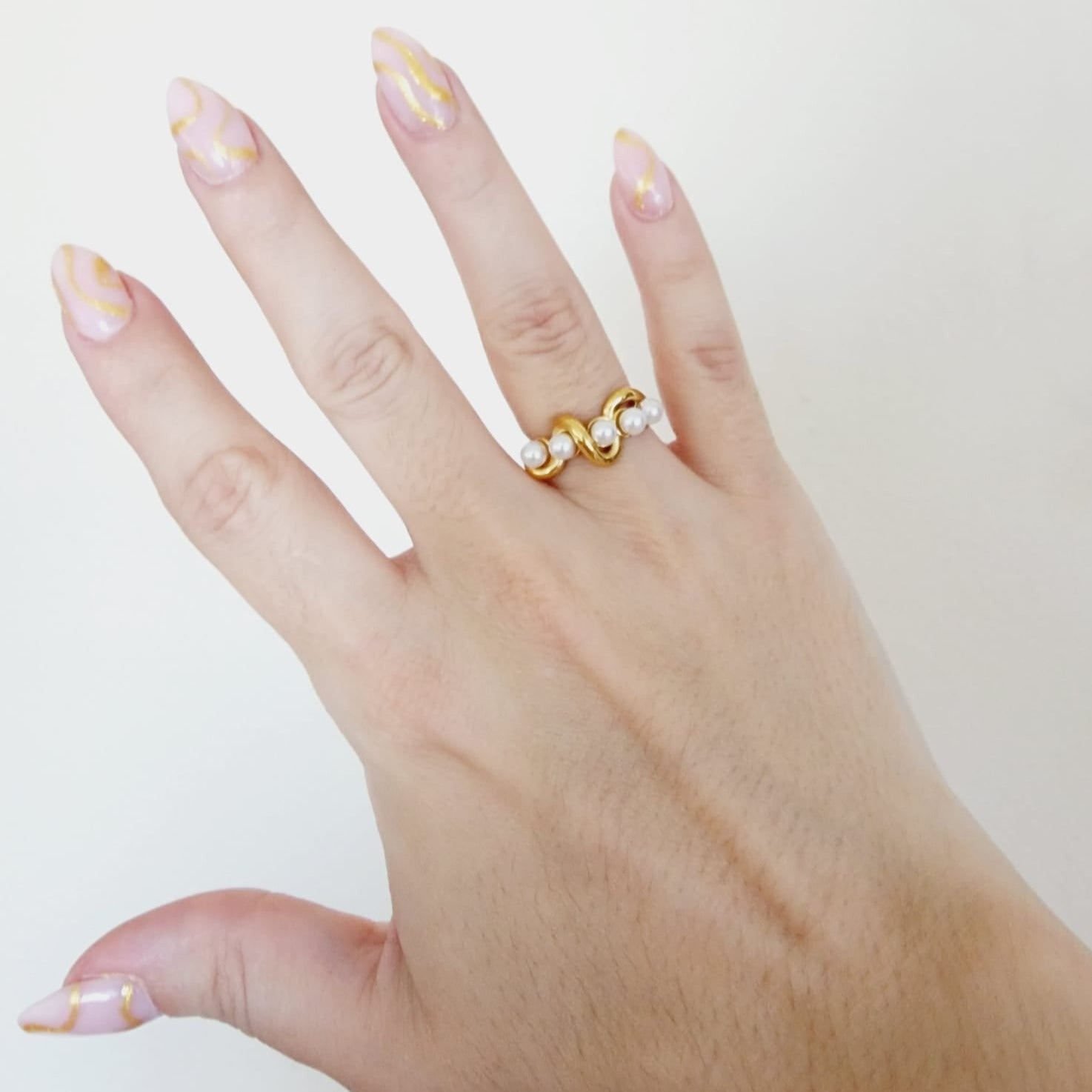 Pearl Gold Ring, Elegant Ring, Wavy ring, trendy pearl waterproof ring, Water Resistant ring, waterproof ring, tarnish free gold ring, 18k gold plated and pearl ring, baroque ring, thick pearl gold ring, Pearl ring, Minimalist ring,Thin ring , Mother Pearl ring, Simple ring, stacking ring, gift for her, Dainty ring, Shiny ring, Classy Pearl Ring, baroque 18 gold ring, pearl bold ring, pearl statement gold ring, pearl chunky ring, Nacar Gold Ring