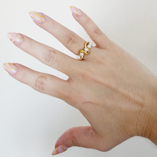 Pearl Gold Ring, Elegant Ring, Wavy ring, trendy pearl waterproof ring, Water Resistant ring, waterproof ring, tarnish free gold ring, 18k gold plated and pearl ring, baroque ring, thick pearl gold ring, Pearl ring, Minimalist ring,Thin ring , Mother Pearl ring, Simple ring, stacking ring, gift for her, Dainty ring, Shiny ring, Classy Pearl Ring, baroque 18 gold ring, pearl bold ring, pearl statement gold ring, pearl chunky ring, Nacar Gold Ring