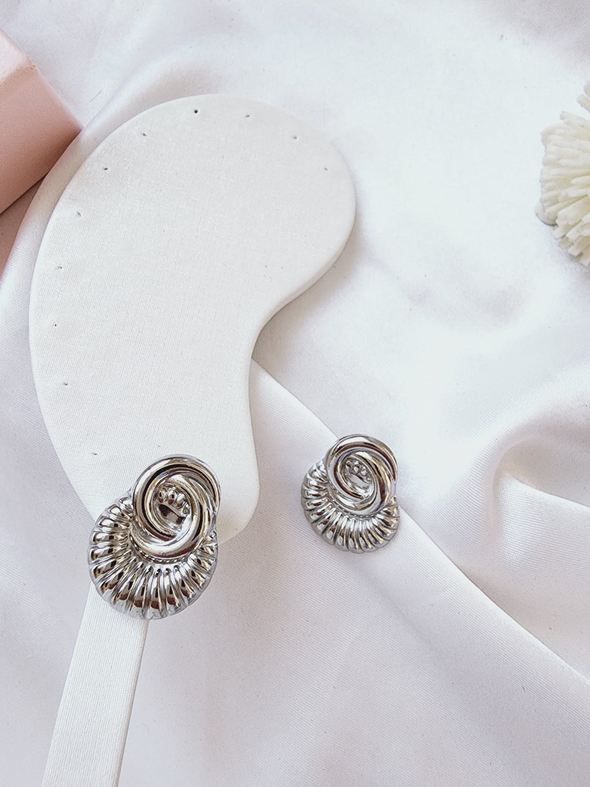 Shell Studs, silver studs, hypoallergenic earrings, Silver shell studs, 18k gold plated earrings, Waterproof earrings, Silver and gold, Durable earrings, Elegant earrings, Timeless design, aesthetic earrings, timeless earrings, Fashion accessories, Stylish jewelry, stylish earrings, Versatile jewelry, Special occasion jewelry, Everyday earrings, Premium quality studs, Affordable luxury, Hypoallergenic earrings waterproof earrings, water resistant earrings, silver studs, gold studs