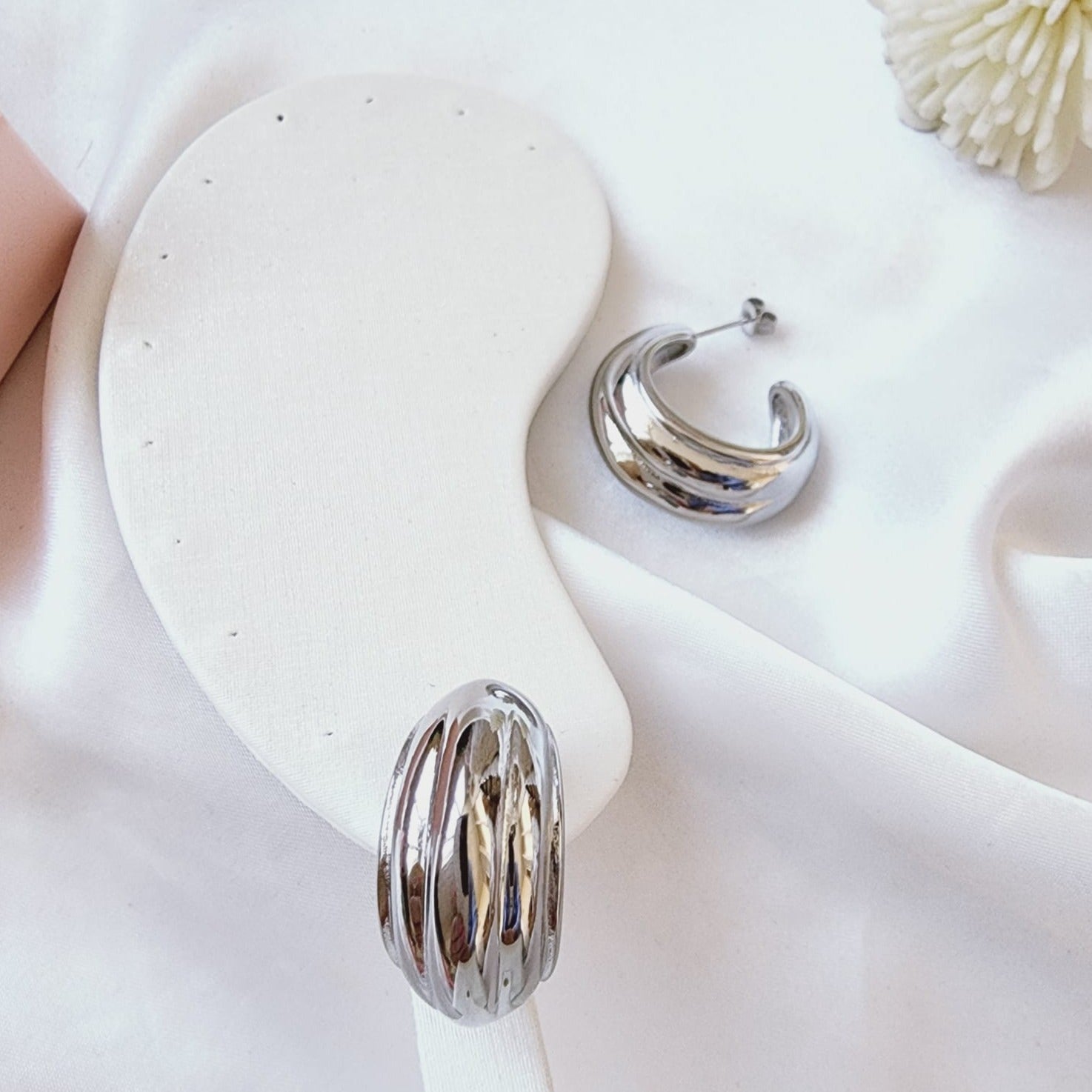 rose gold hoops, silver hoops, hypoallergenic earrings, Star studs, 18k gold plated earrings, Waterproof earrings, Silver and gold, Durable earrings, Elegant earrings, Timeless design, aesthetic earrings, timeless earrings, Fashion accessories, Stylish jewelry, stylish earrings, Versatile jewelry,  Special occasion jewelry, Everyday earrings, Premium quality studs, Affordable luxury Hypoallergenic earrings waterproof earrings, water resistant earrings, silver studs, gold studs