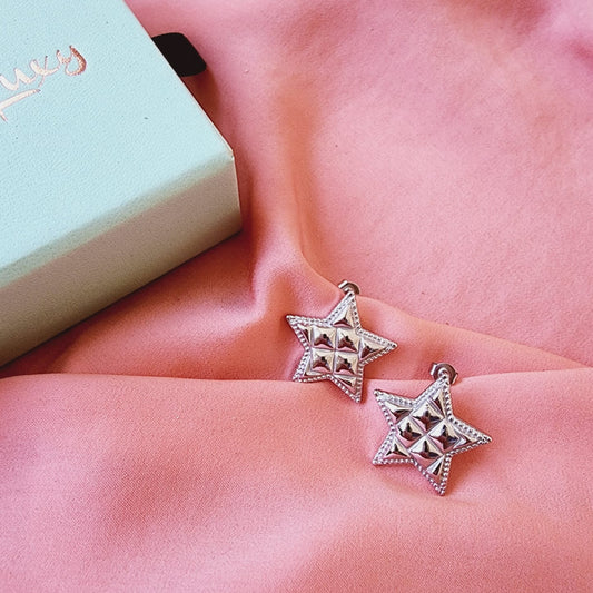 hypoallergenic earrings, Star studs, 18k gold plated earrings, Waterproof earrings, Silver and gold, Durable earrings, Elegant earrings, Timeless design, aesthetic earrings, timeless earrings, Fashion accessories, Stylish jewelry, stylish earrings, Versatile jewelry,  Special occasion jewelry, Everyday earrings, Premium quality studs, Affordable luxury Hypoallergenic earrings waterproof earrings, water resistant earrings, silver studs, gold studs