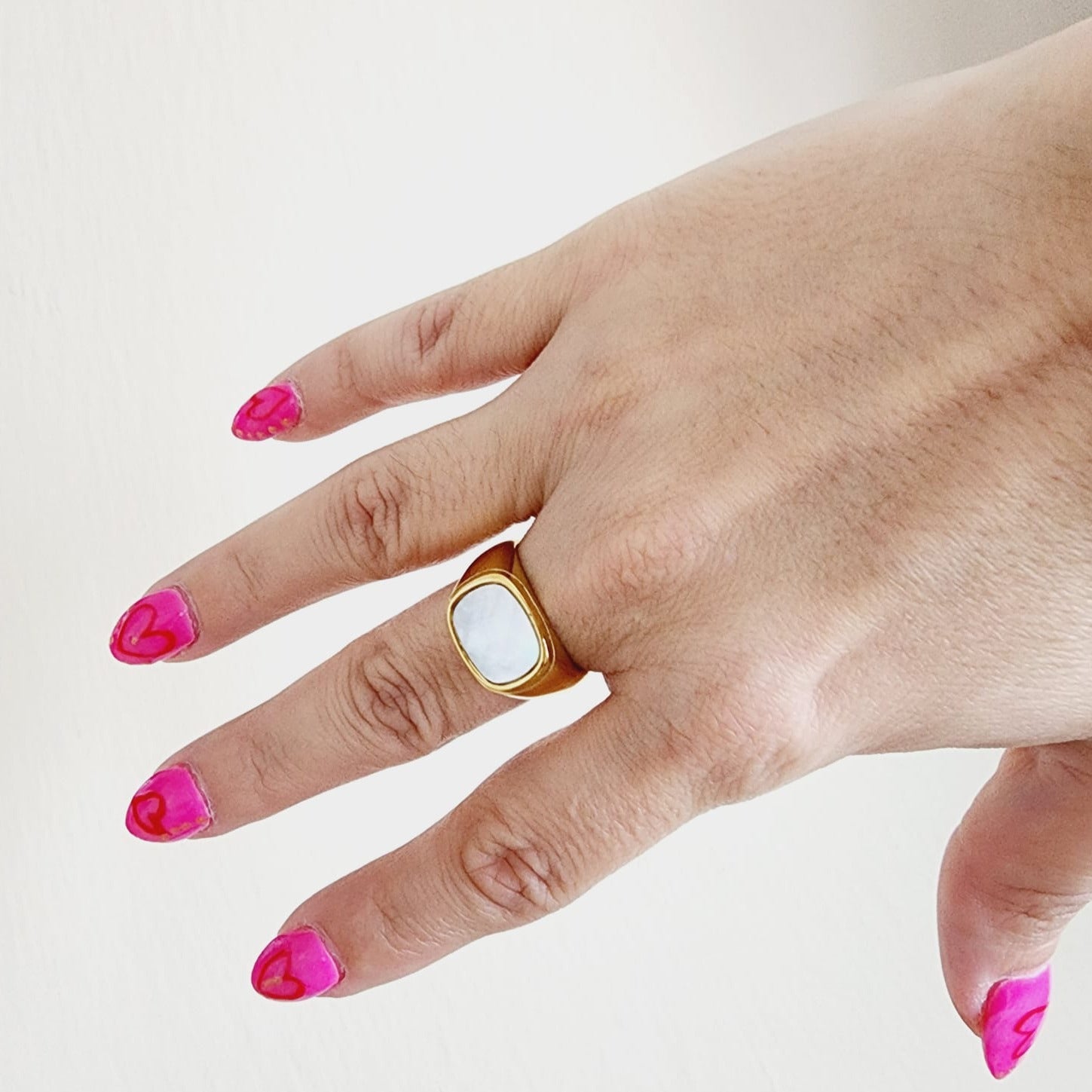 Pearl Gold Ring, Pearl chunky ring, Mother Pearl Bold ring, 18k Gold and Pearl ring, Shell ring, Nacar ring, Mother Pearl ring, Stacking, ring, mother of pearl vintage ring, baroque gold ring, keshi pearl ring, Signet ring, rectangular mother pearl ring, waterproof pearl ring, water resistant ring, water resistant jewelry, gift for mother, classy 18k gold ring