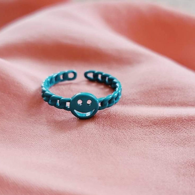 Candy Rings, Colorful Rings, Pride Rings, Summer Rings, Summer Essentials, Rainbow Rings, Color Rings, Happy Face Rings, Cubanas Rings, Croissant Rings, Twisted Rings, Pearls Rings, Smile Face Rings, Happy Face Rings, Gucci Rings, GG Rings